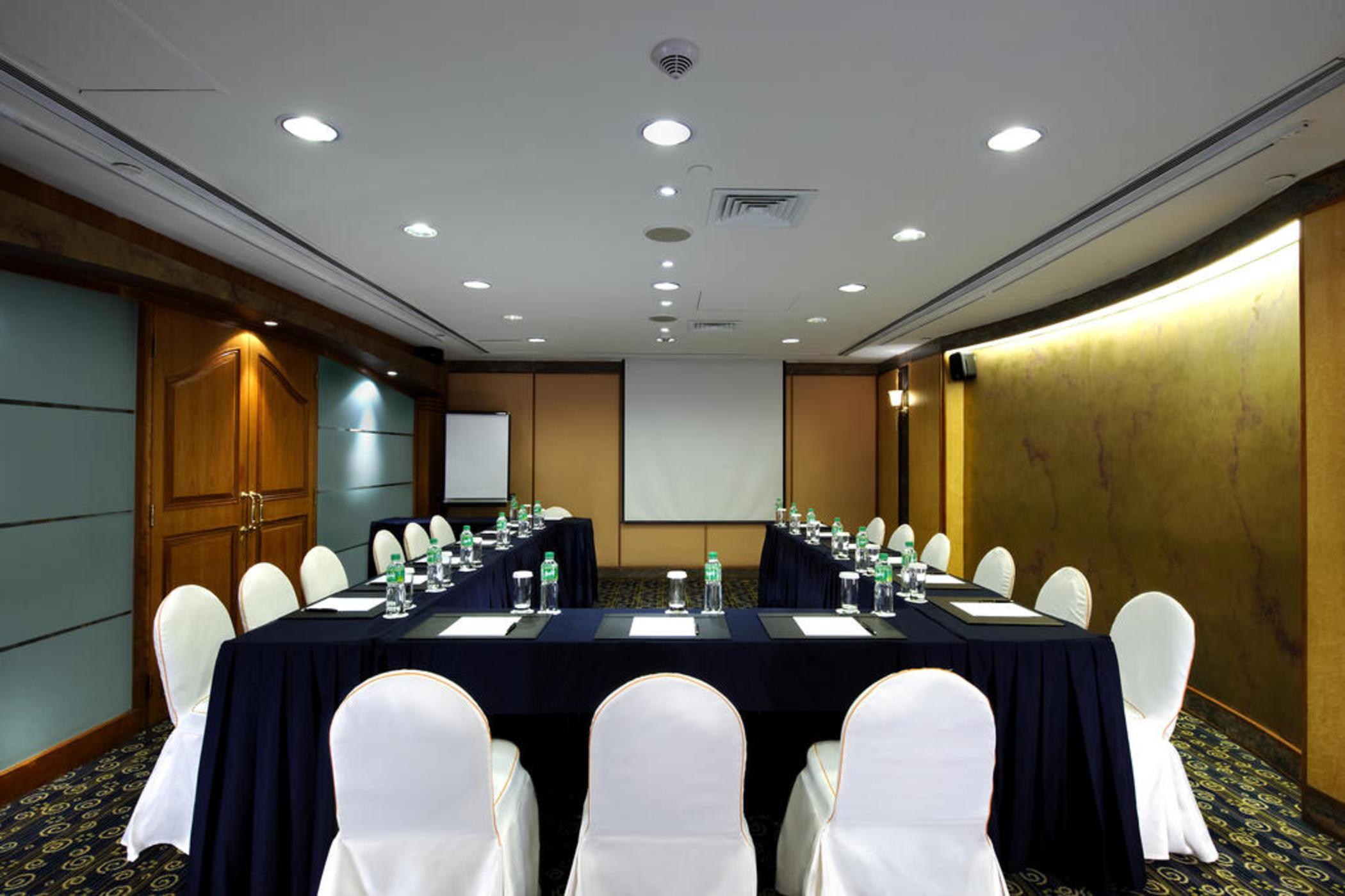 Hotel Charterhouse Causeway Bay Hongkong Zewnętrze zdjęcie